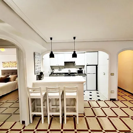 Holibai, Mencer, Playa America Al Lado Del Mar Apartment