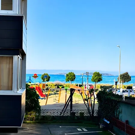 Holibai, Mencer, Playa America Al Lado Del Mar Apartmán Nigrán